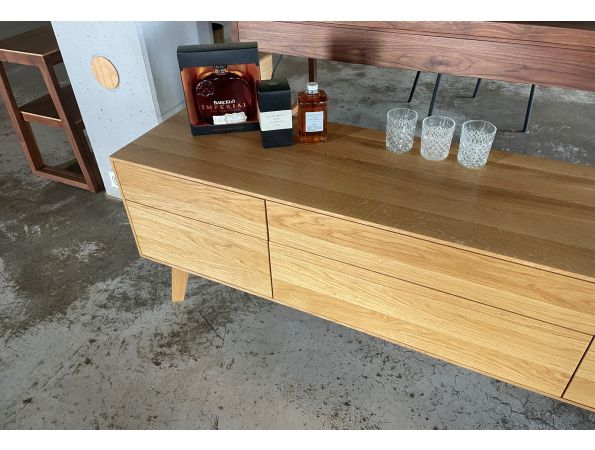 FINN sideboard, tölgy