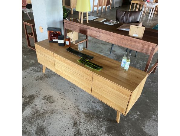 FINN sideboard, tölgy