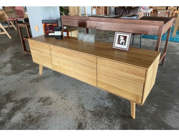 FINN sideboard, tölgy