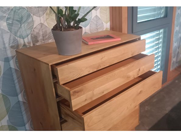 FINN chest of drawers in oak